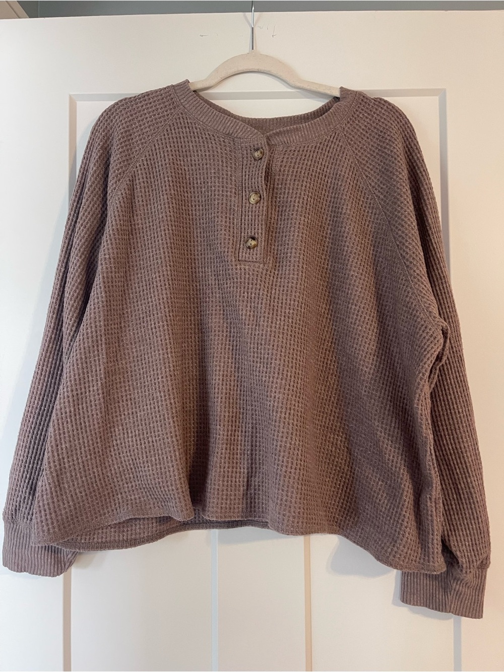 Old Navy Waffle-Knit Henley Pullover in Mauve Brown